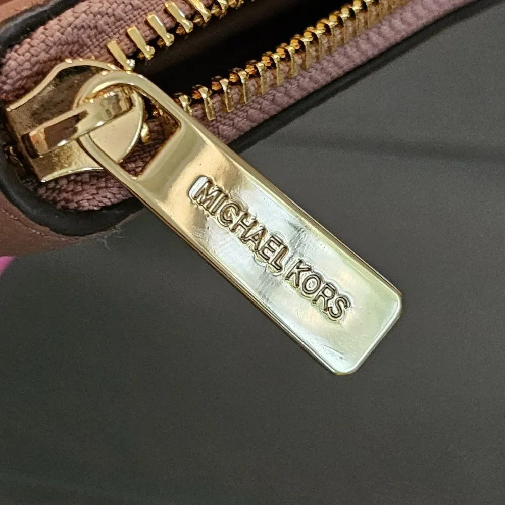 Michael Kors Jet Set Charm dark fawn Leather Large Zip Clutch Women's wristlet